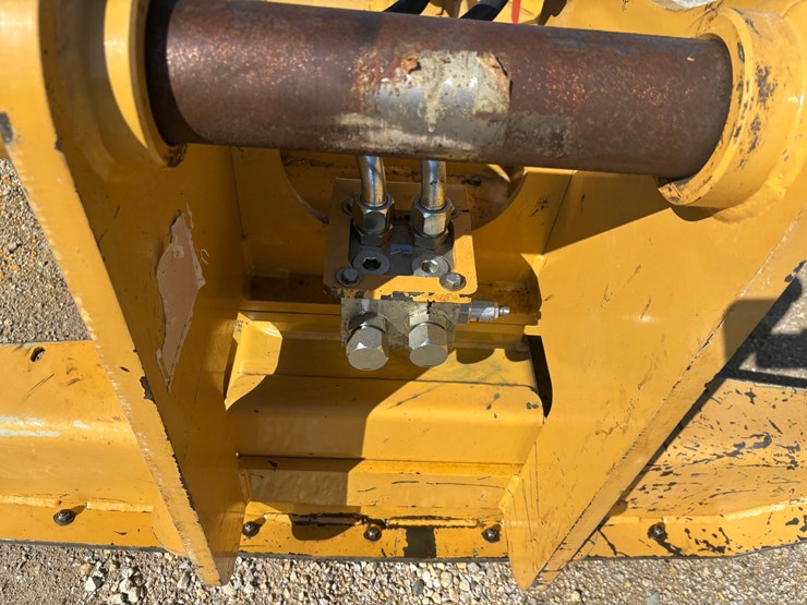 #2177-•-2024-diamond-pro-60-excavator-mounted-mulching-head-image-5