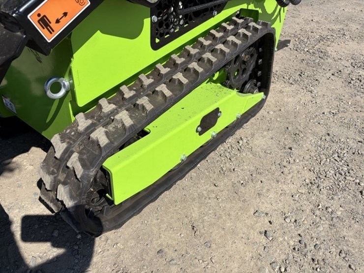 2026-future-ft36c-mini-compact-track-loader-image-10