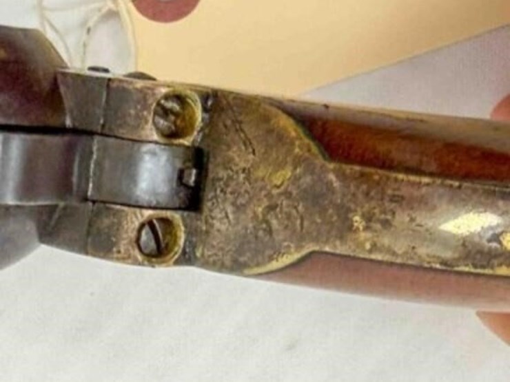 colt-revolver-image-24