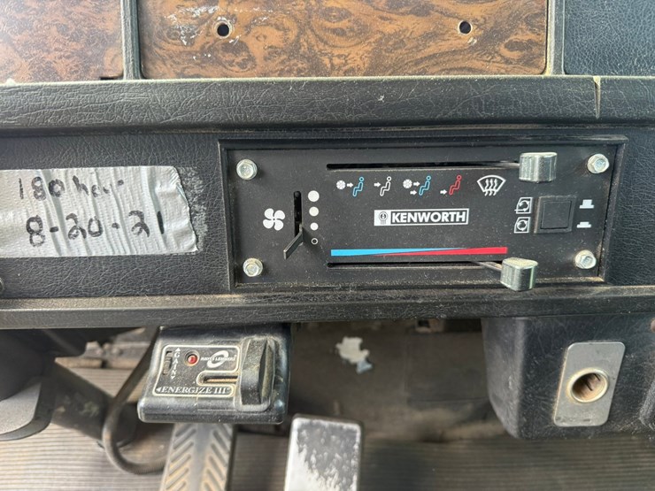 1997-kenworth-t300-image-77
