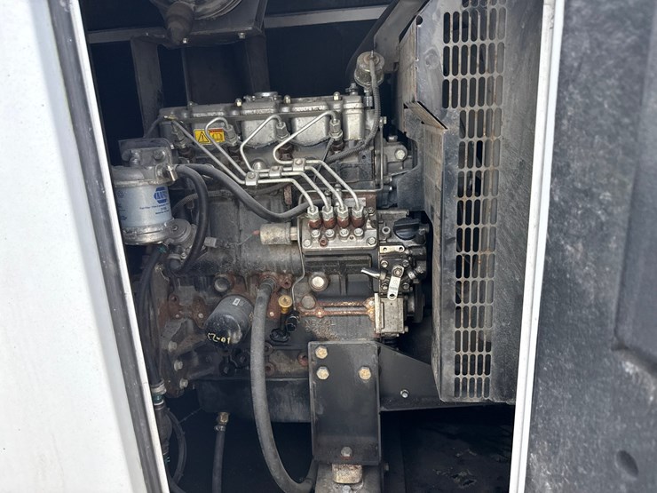 #5001-•-qp-25-towable-generator-image-24