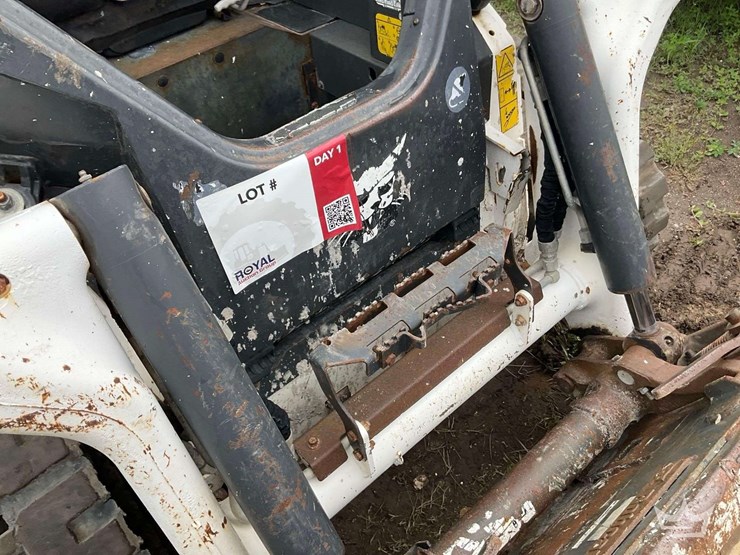 2021-bobcat-t62-image-11