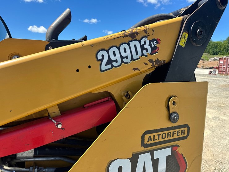 caterpillar-299d3-xe-image-22
