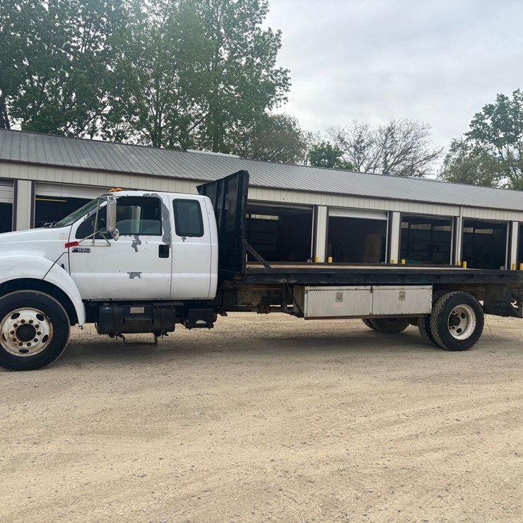 2000 FORD 2000