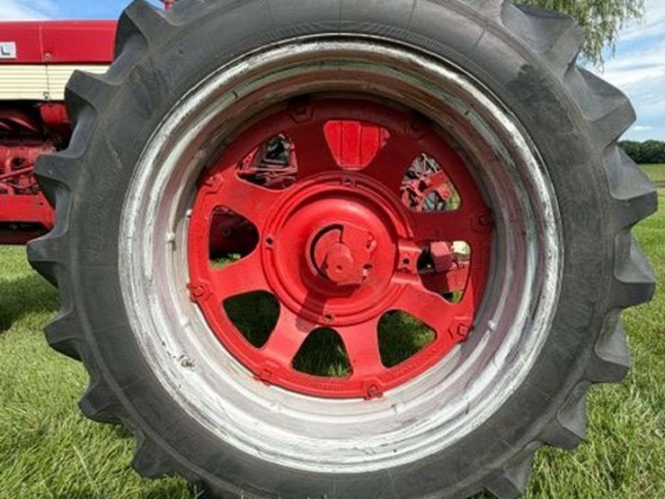 1962-farmall-560-diesel-image-24