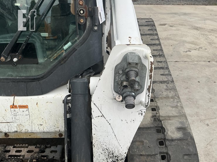 2020-bobcat-t870-image-12