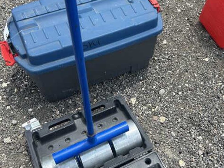 #224-•-crain-vinyl-roller-w/-case-image-5