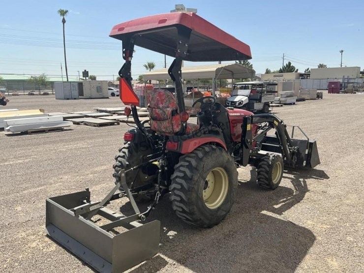 yanmar-sa424-loader-tractor-image-5
