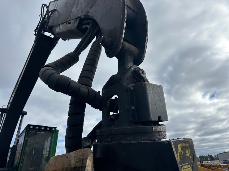 2016-deere-2154d-image-27