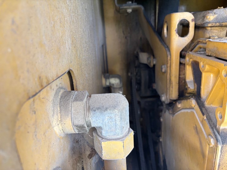 caterpillar-928g-image-34