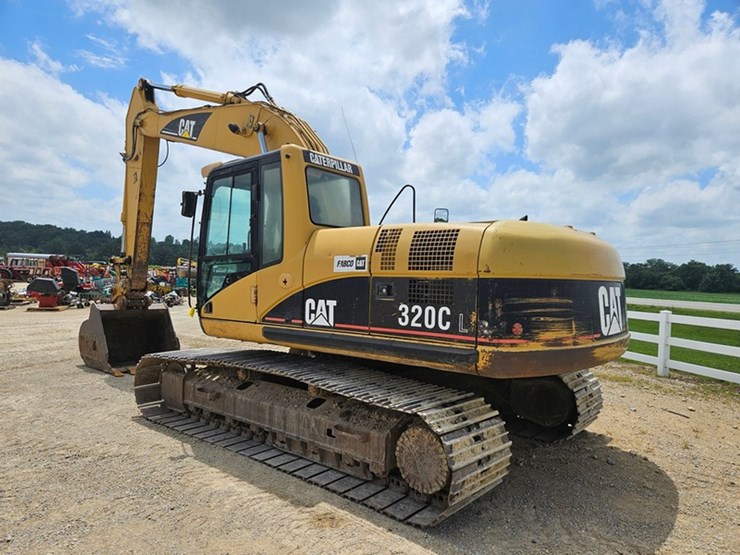 caterpillar-320c-image-4