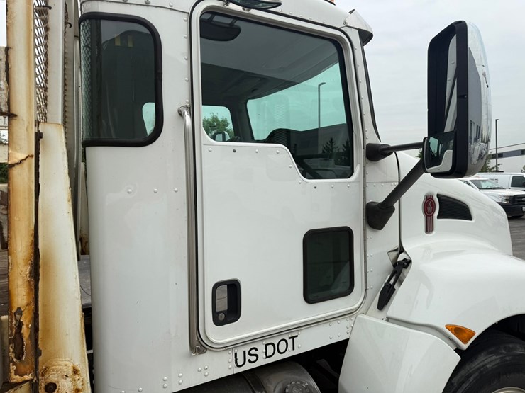 #2050-•-kenworth-flatbed-truck-image-29