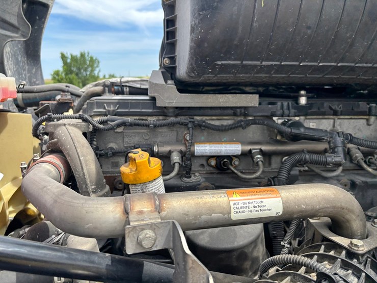 2020-western-star-5700xe-image-42