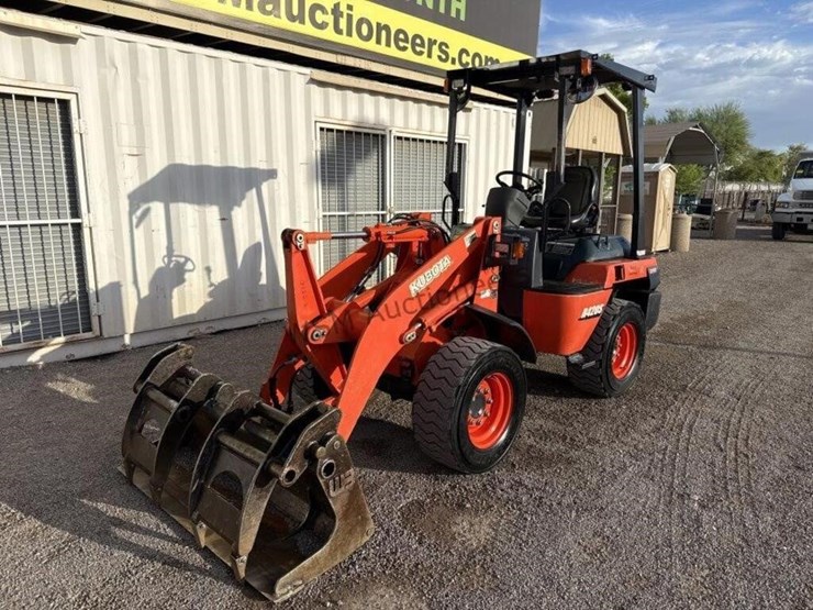 kubota-r420s-image-3