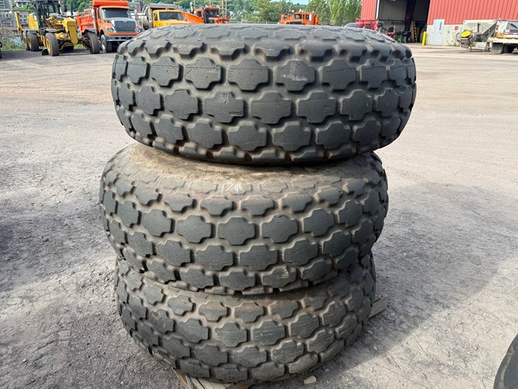 #1345-•-firestone-tires-with-rims-image-2