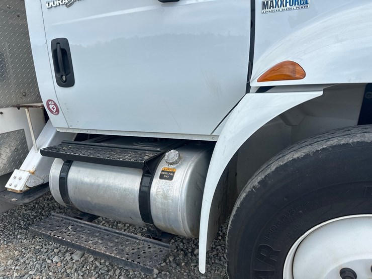 2013-international-durastar-4300-image-12