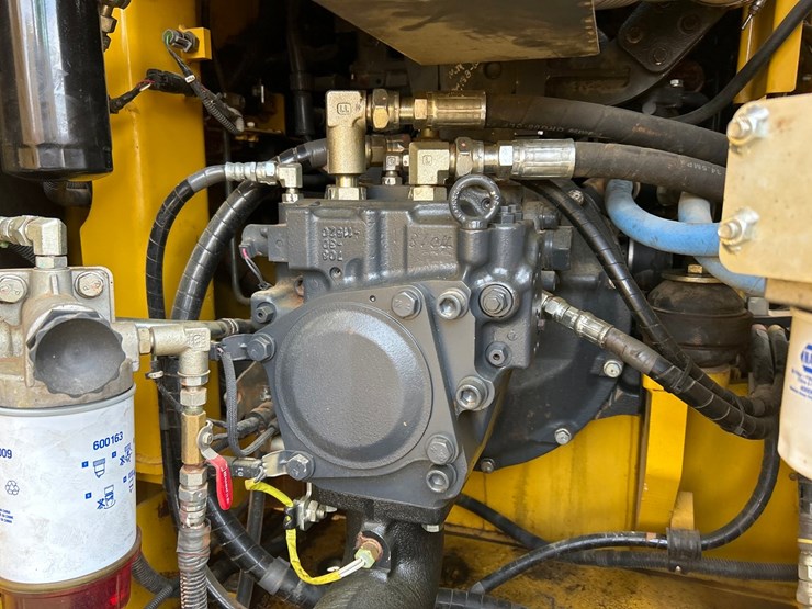 komatsu-pc130-11-image-43