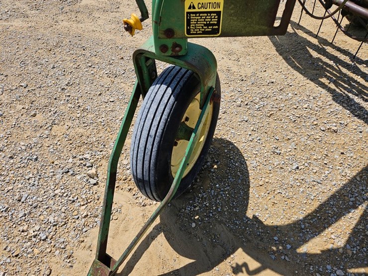 john-deere-662-image-11