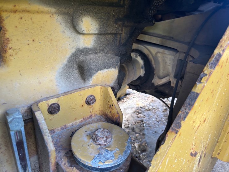caterpillar-928g-image-65