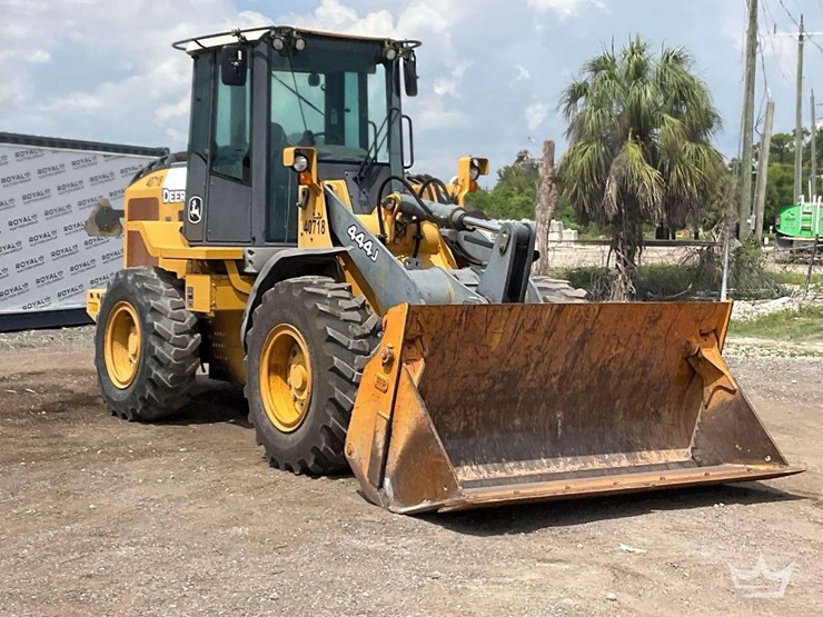 2007-deere-444j-image-2