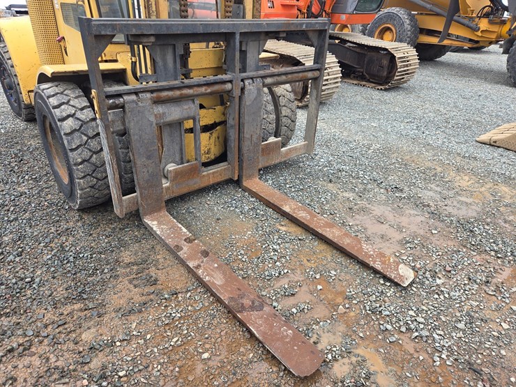 #60845-•-hyster-275-forklift-image-9