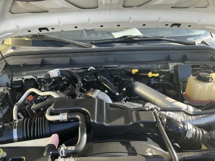 2016-ford-f550-image-13