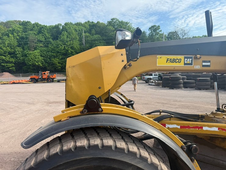 caterpillar-160m-image-11