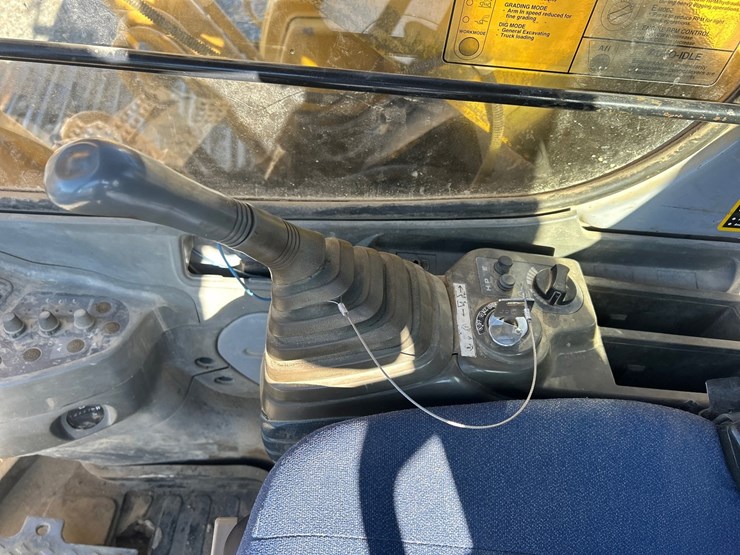 2000-deere-200-lc-image-66