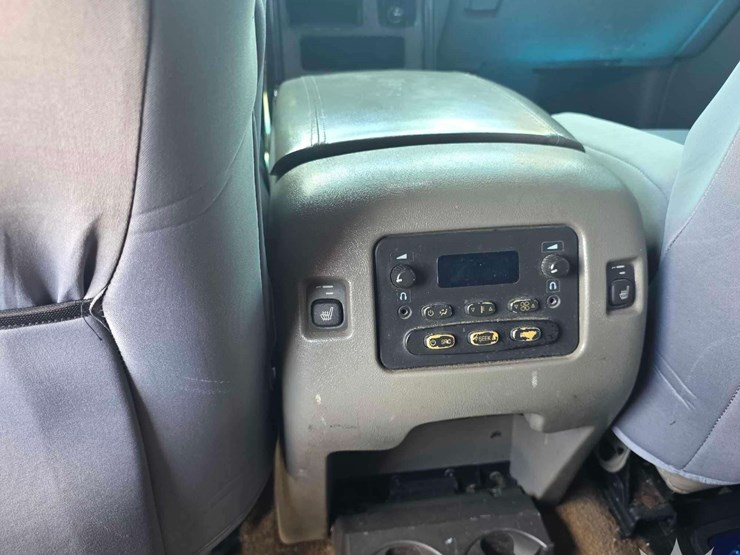 2003-gmc-yukon-denali-image-24
