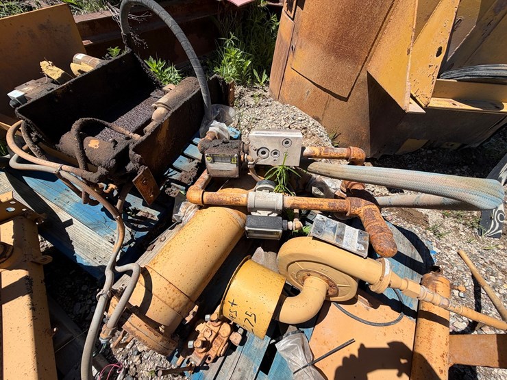 #1799-•-allis-chalmers-hydro-cone-600-crusher-image-51