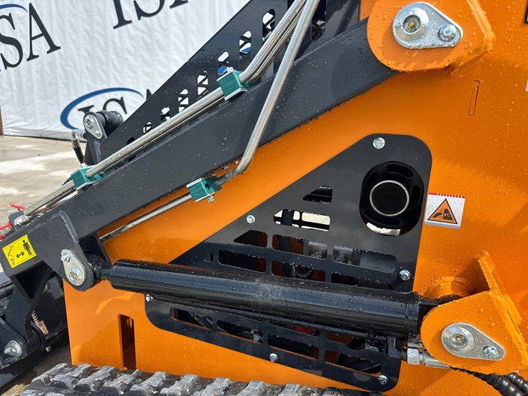 #5041-•-arteer-qb-480-mini-skid-steer-image-14