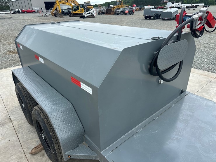 #60918-•-x-star-trailers-approx.-750-gallon-trailer-image-13