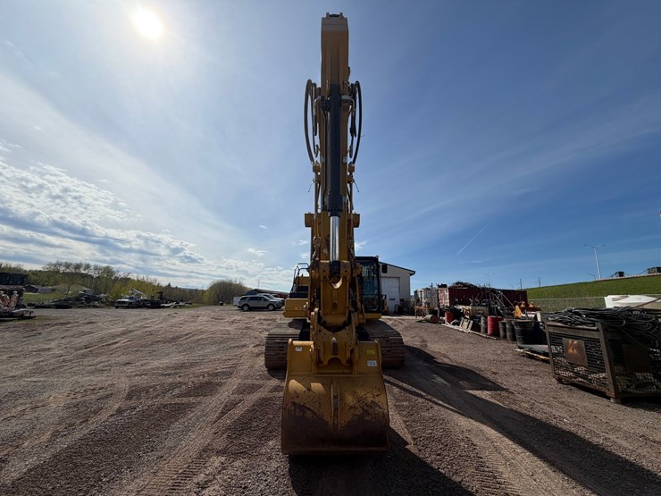 caterpillar-330-image-2
