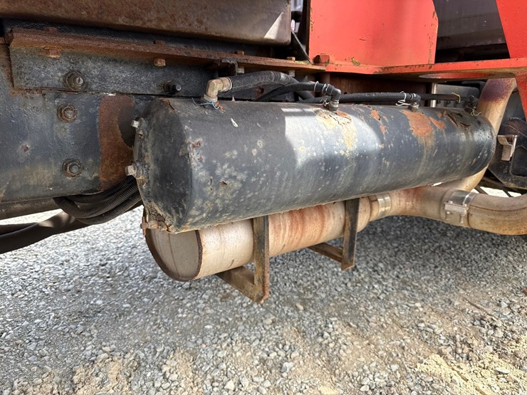 #60835-•-1991-volvo-/-gm-white-tandem-axle-storm-truck-image-43