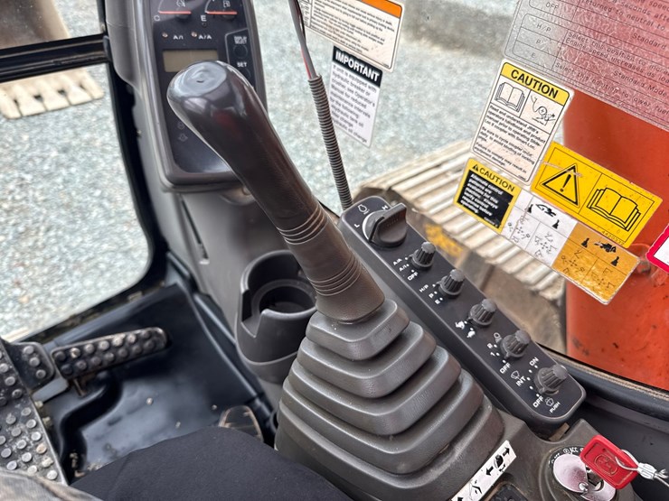 2006-hitachi-zx225-image-76