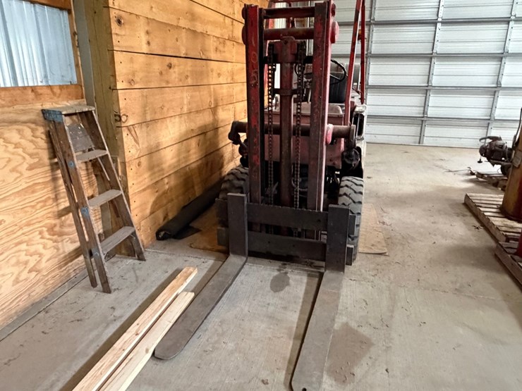 #1772-•-clark-forklift-image-2