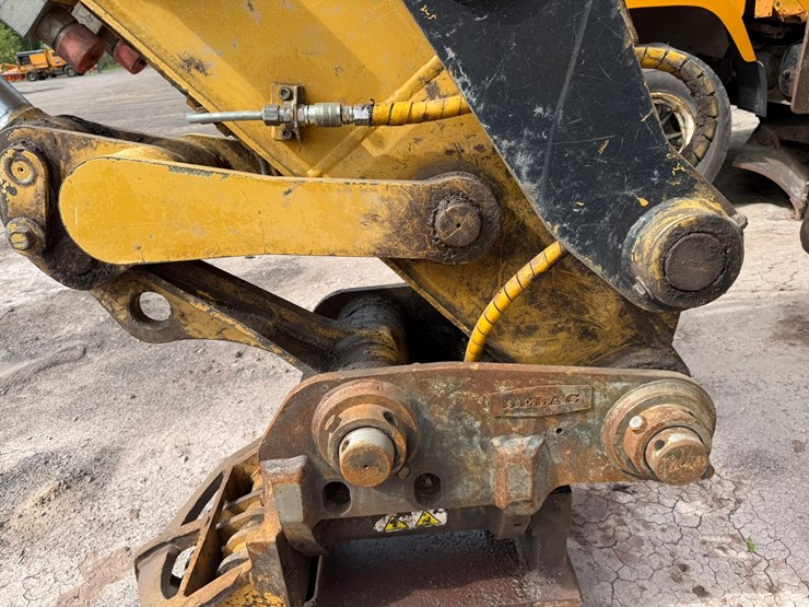 caterpillar-m318-image-16