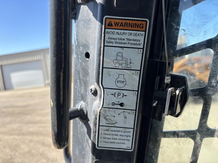 2018-yanmar-s220r-image-30