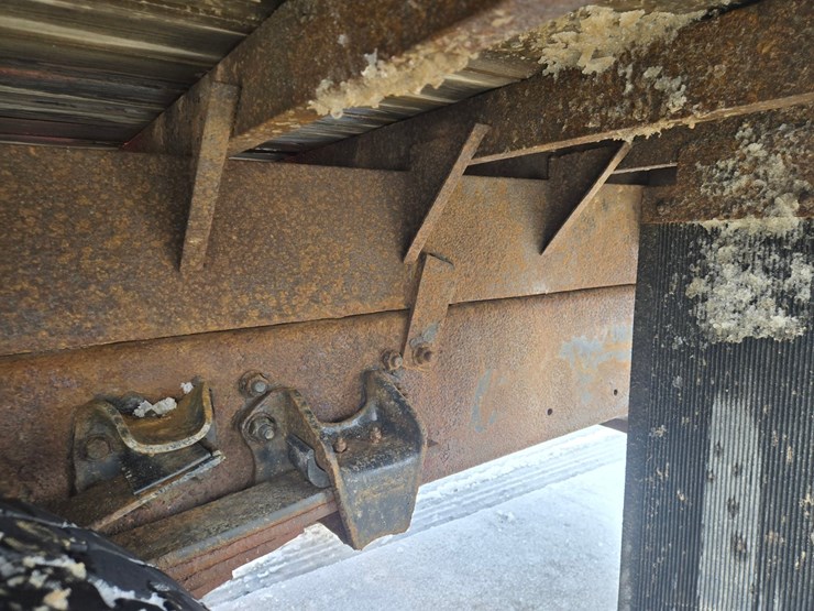#60855-•-2002-sterling-flatbed-truck-image-31