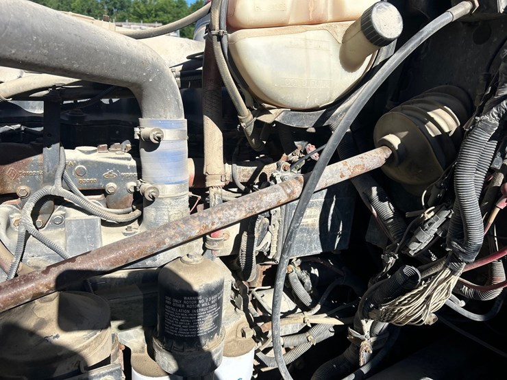 2001-mack-rd688s-image-57