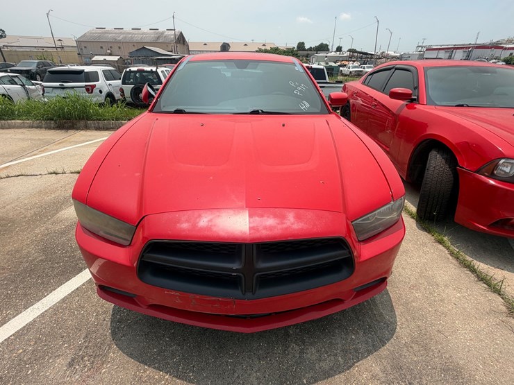 #82-•-2014-dodge-charger-image-9