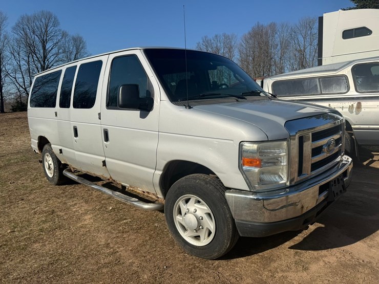 2008-ford-e350-xlt-image-7