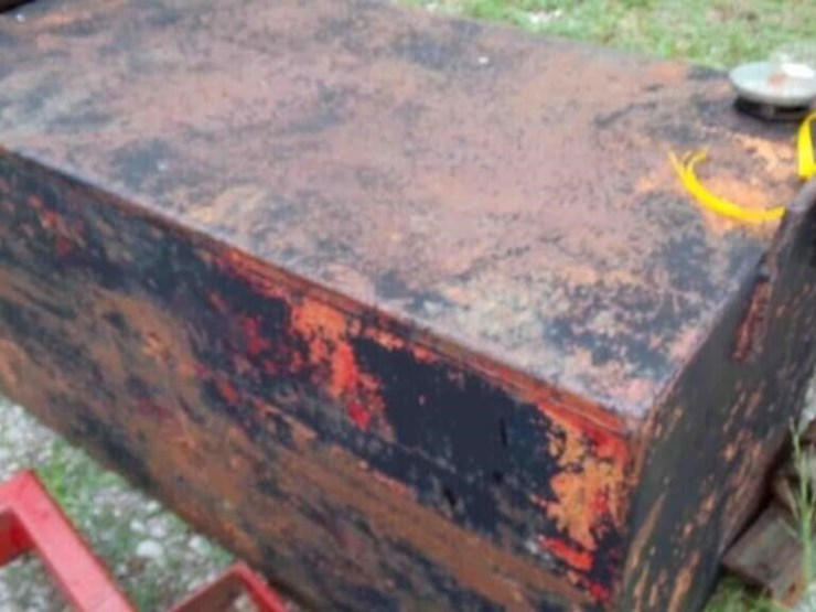 fuel-tank,-4'x4'x2'-tall-image-1