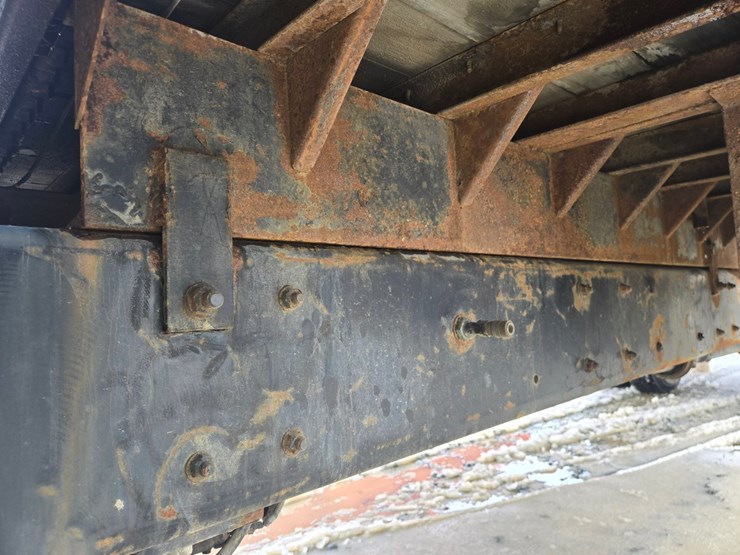 #60855-•-2002-sterling-flatbed-truck-image-33