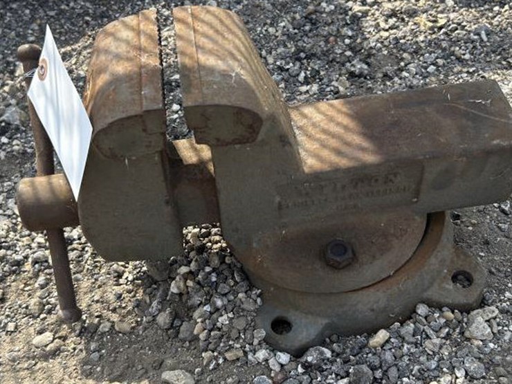 #126-•-wilton-bullet-vise-image-3