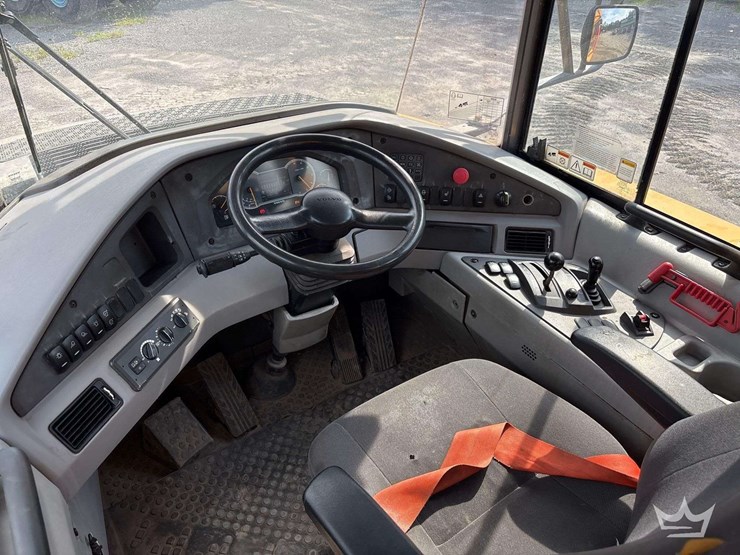 2020-volvo-a25g-image-31