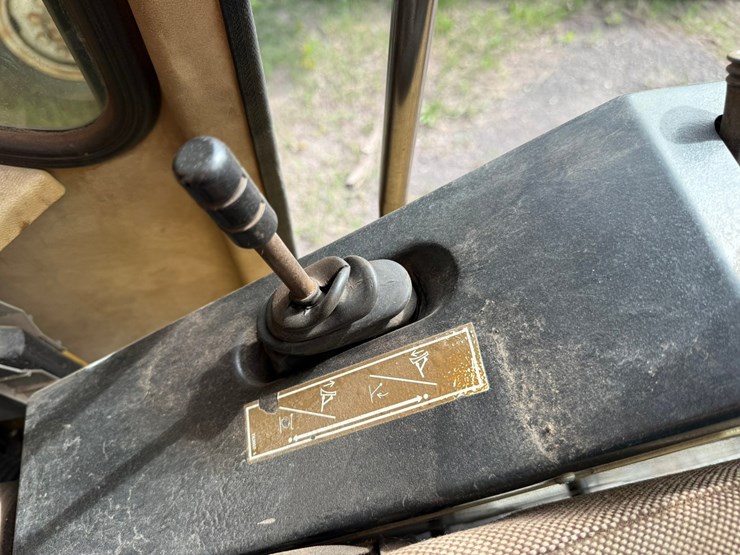caterpillar-m318-image-95