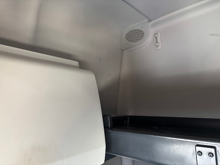 2021-freightliner-cascadia-126-image-62