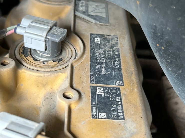 2022-caterpillar-262d3-image-31