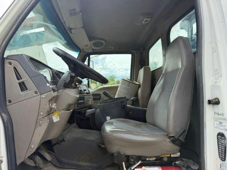 2003-sterling-lt7500-image-15